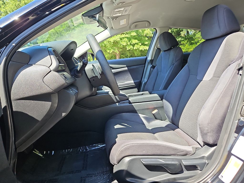 Thumbnail: 2019 Honda Insight - 10