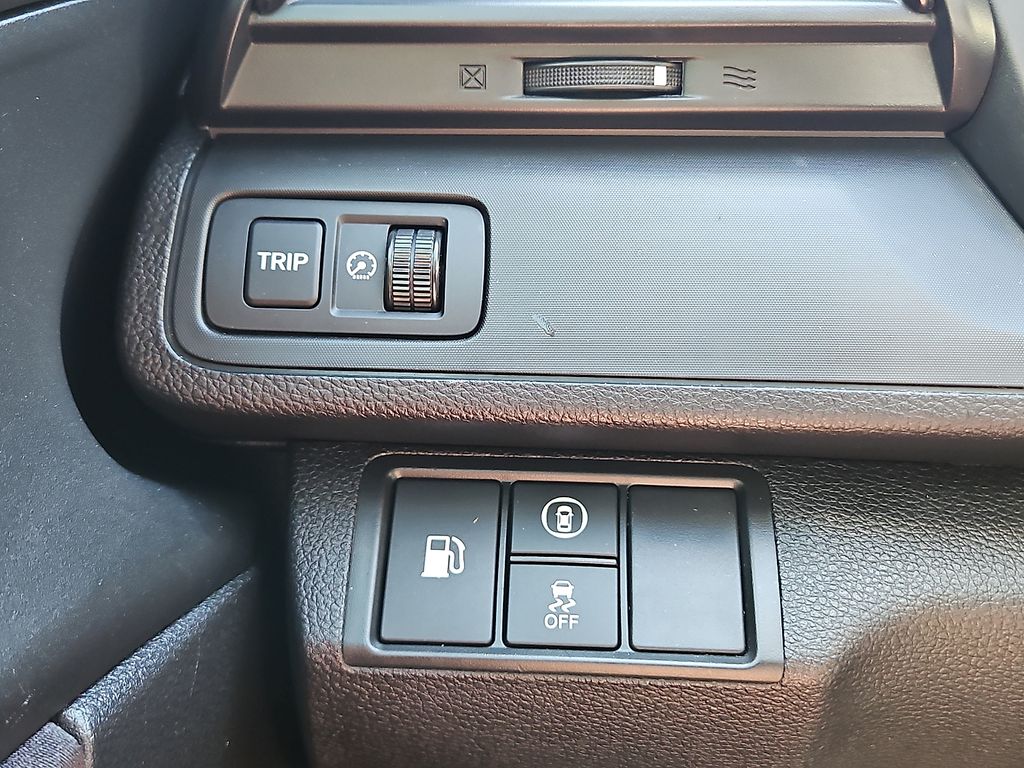 Thumbnail: 2019 Honda Insight - 28