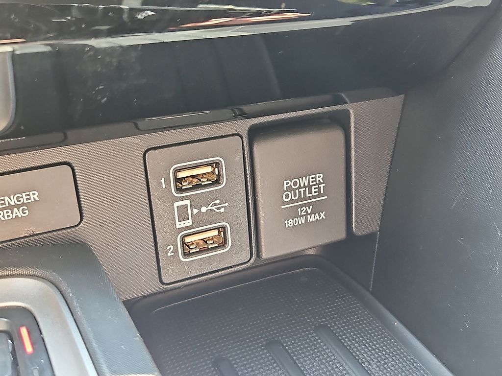 Thumbnail: 2019 Honda Insight - 26