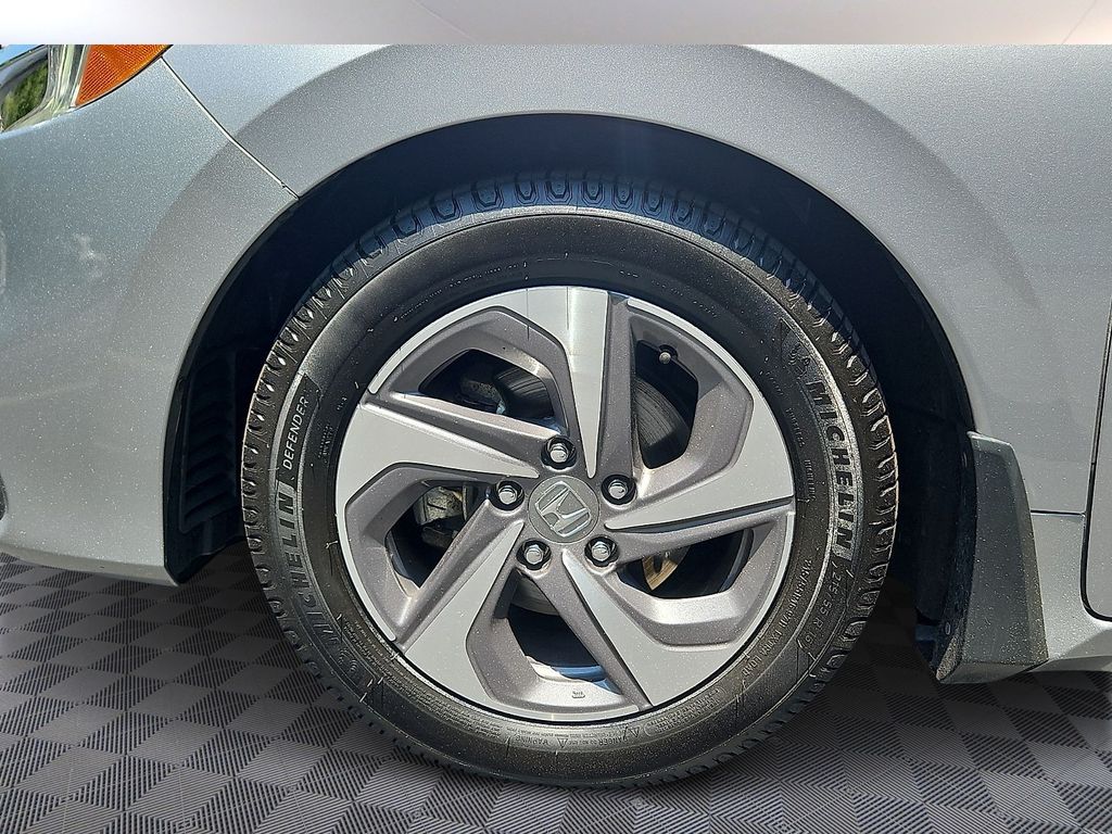 Thumbnail: 2019 Honda Insight - 8