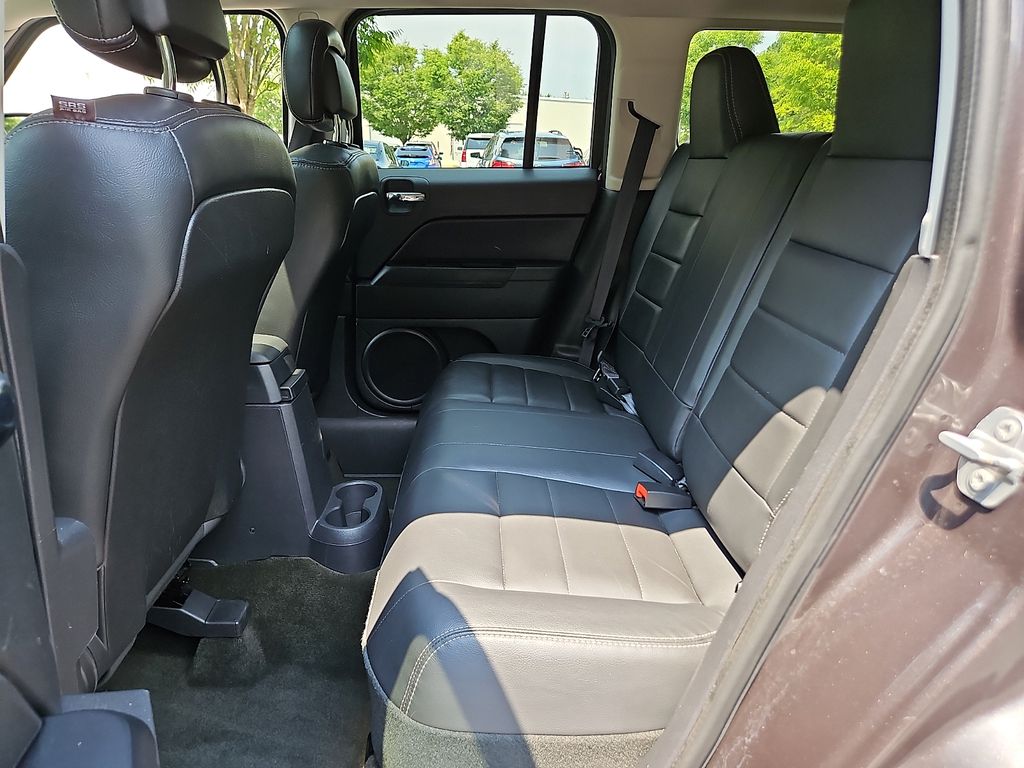 Thumbnail: 2016 Jeep Patriot - 12