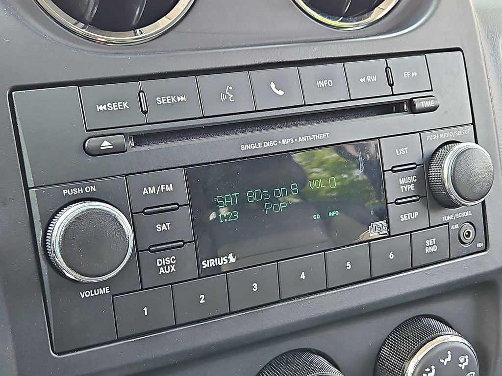 Thumbnail: 2016 Jeep Patriot - 13
