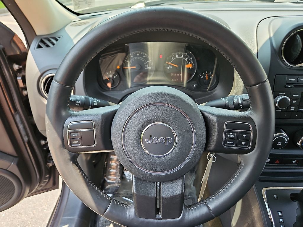 Thumbnail: 2016 Jeep Patriot - 10