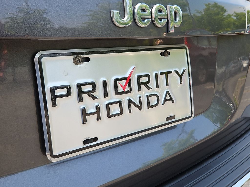 Thumbnail: 2016 Jeep Patriot - 30