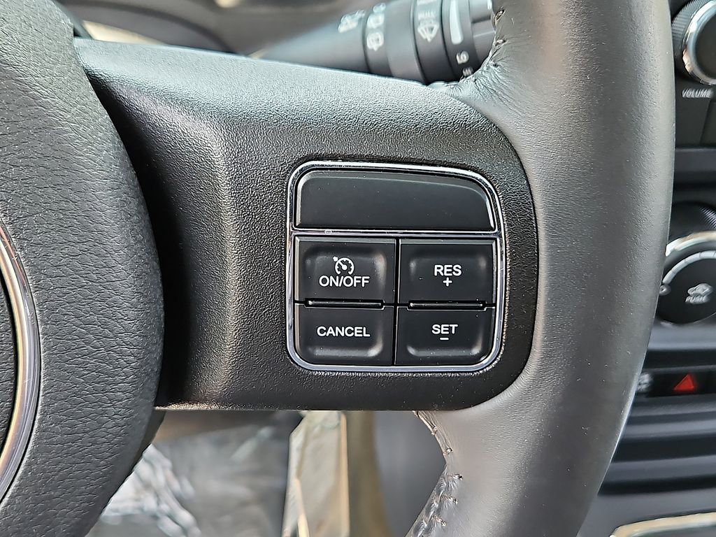 Thumbnail: 2016 Jeep Patriot - 24