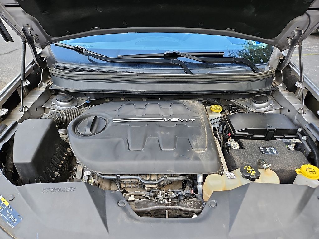 Thumbnail: 2019 Jeep Cherokee - 9