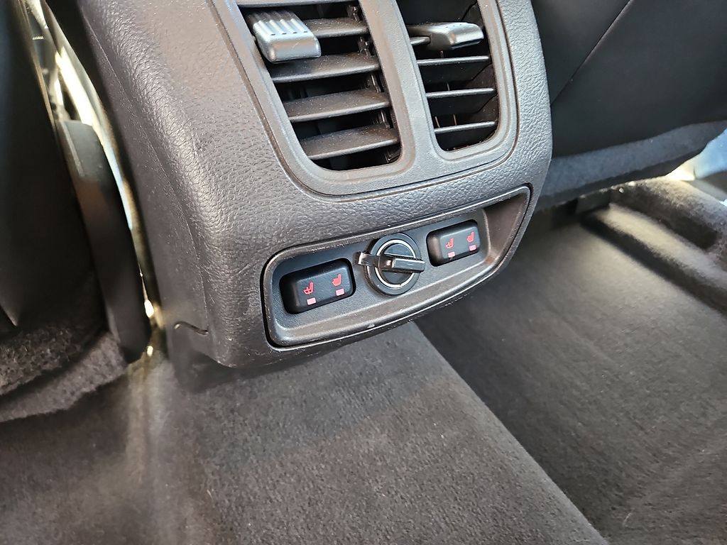 Thumbnail: 2010 Ford Taurus - 21