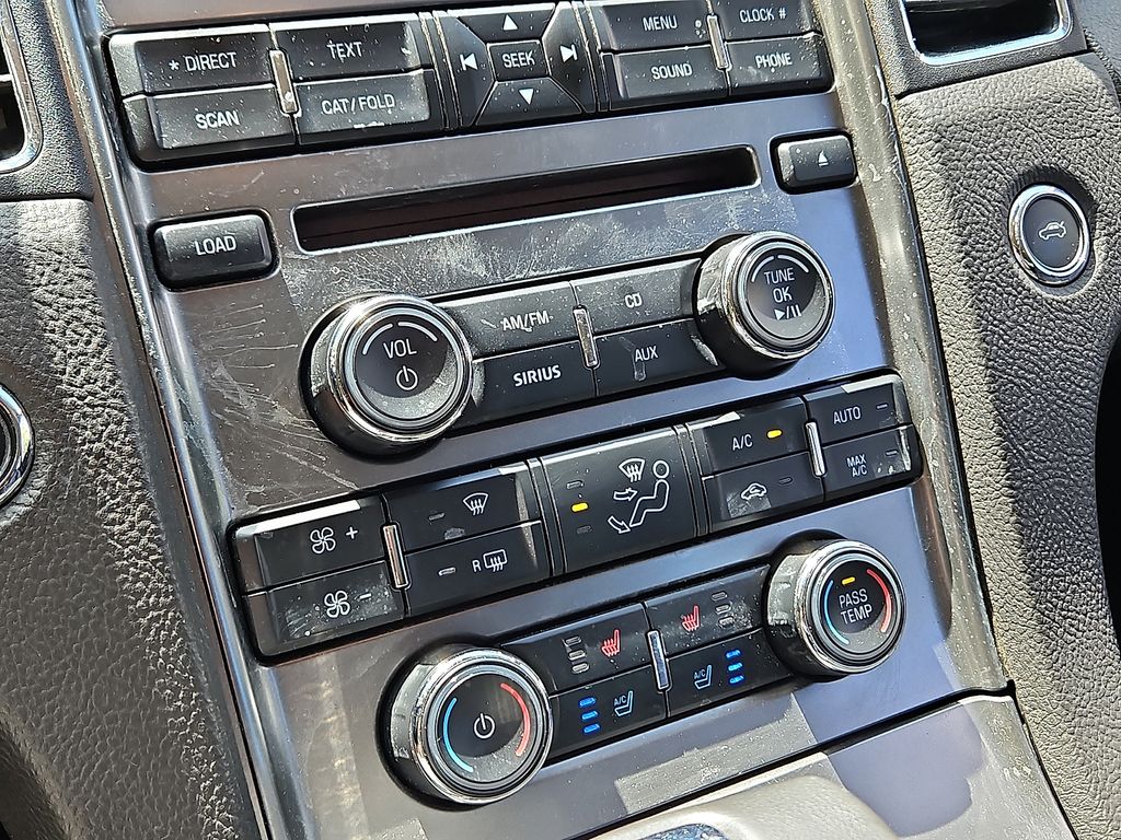 Thumbnail: 2010 Ford Taurus - 23