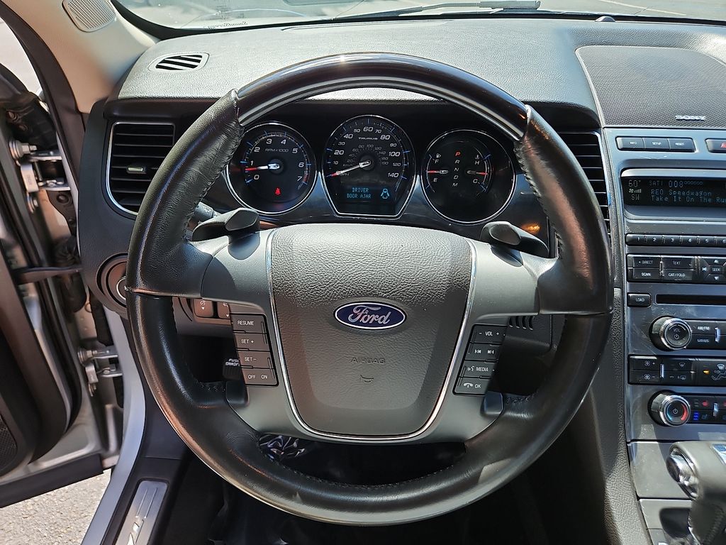 Thumbnail: 2010 Ford Taurus - 9