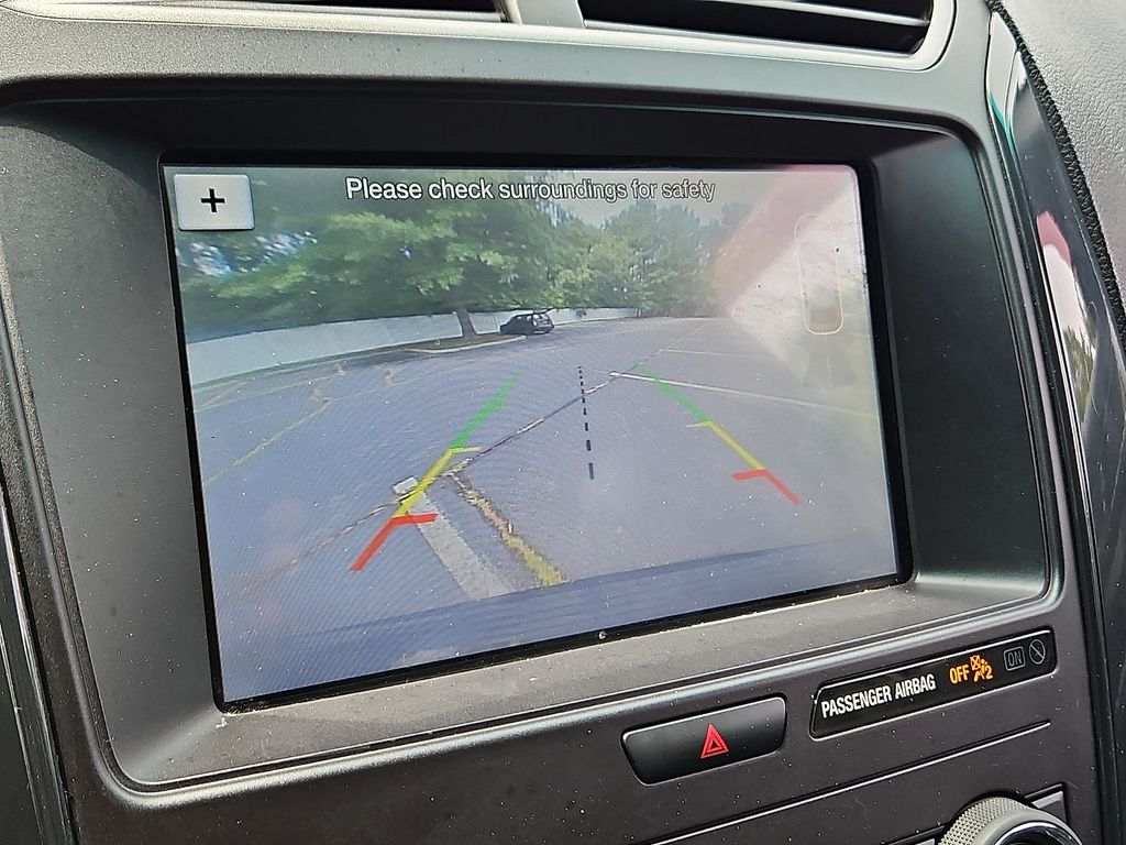 Thumbnail: 2019 Ford Explorer - 25