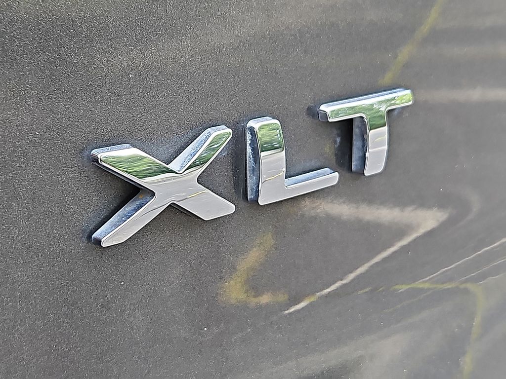 Thumbnail: 2019 Ford Explorer - 7