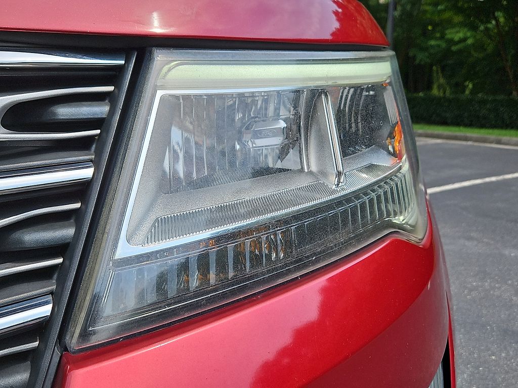 Thumbnail: 2017 Ford Explorer - 21