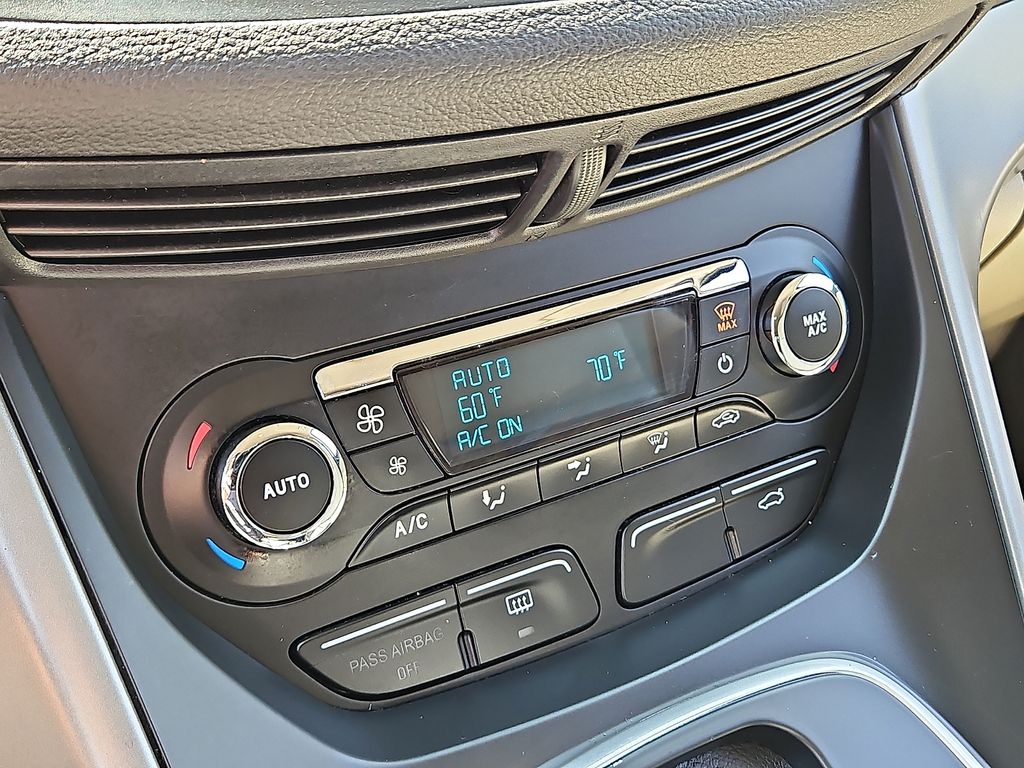Thumbnail: 2013 Ford Escape - 23