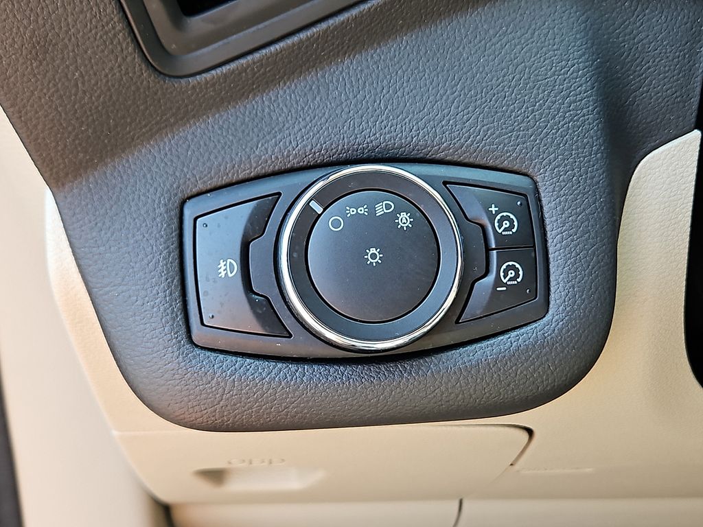 Thumbnail: 2013 Ford Escape - 27