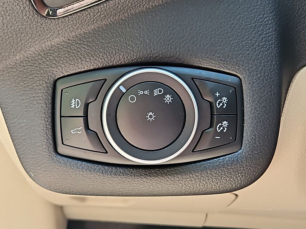 Thumbnail: 2017 Ford Escape - 30