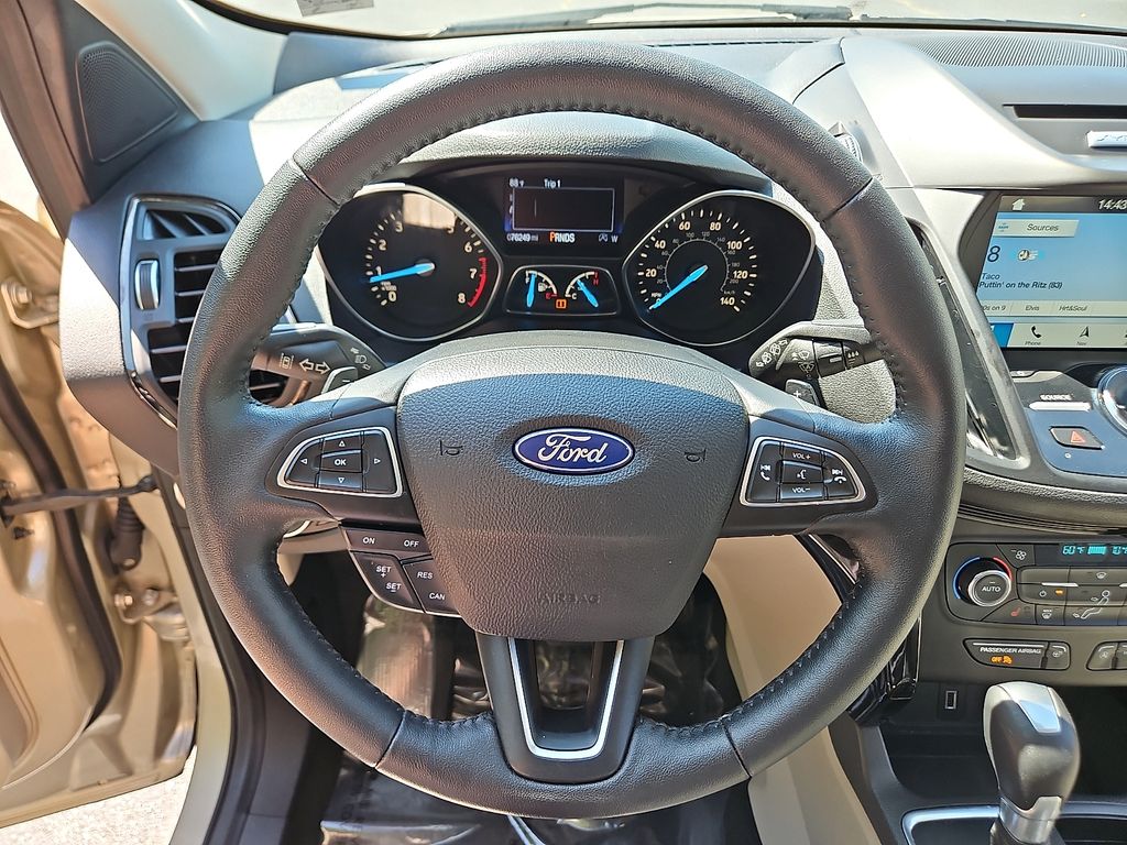 Thumbnail: 2017 Ford Escape - 10