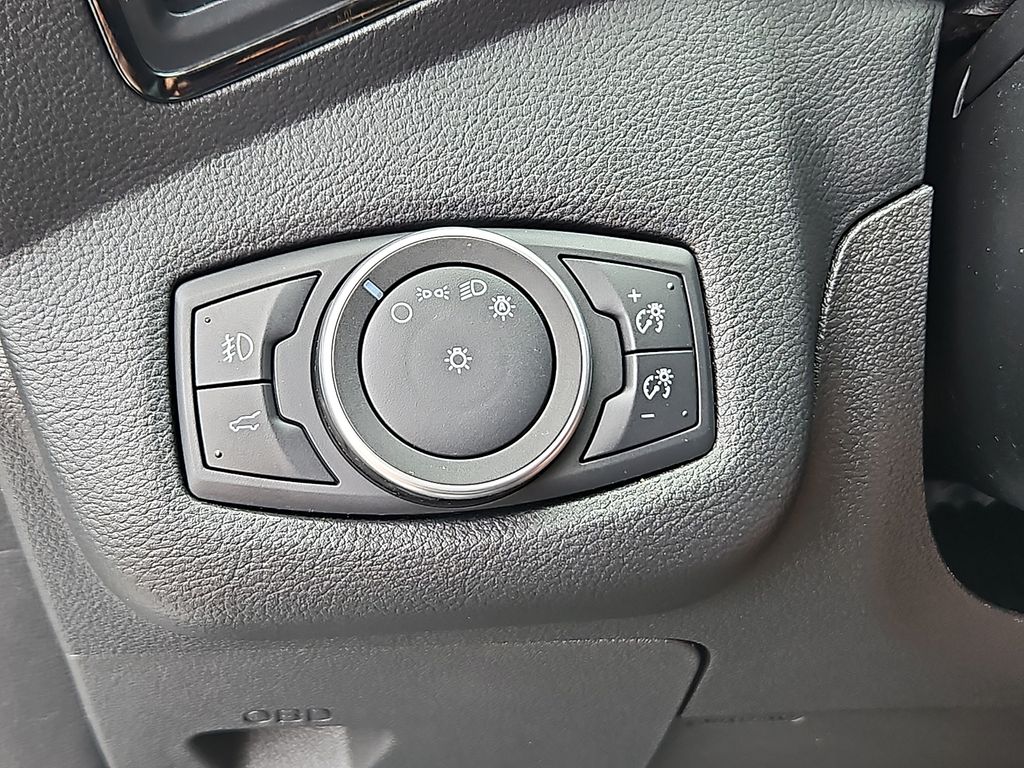 Thumbnail: 2018 Ford Escape - 29