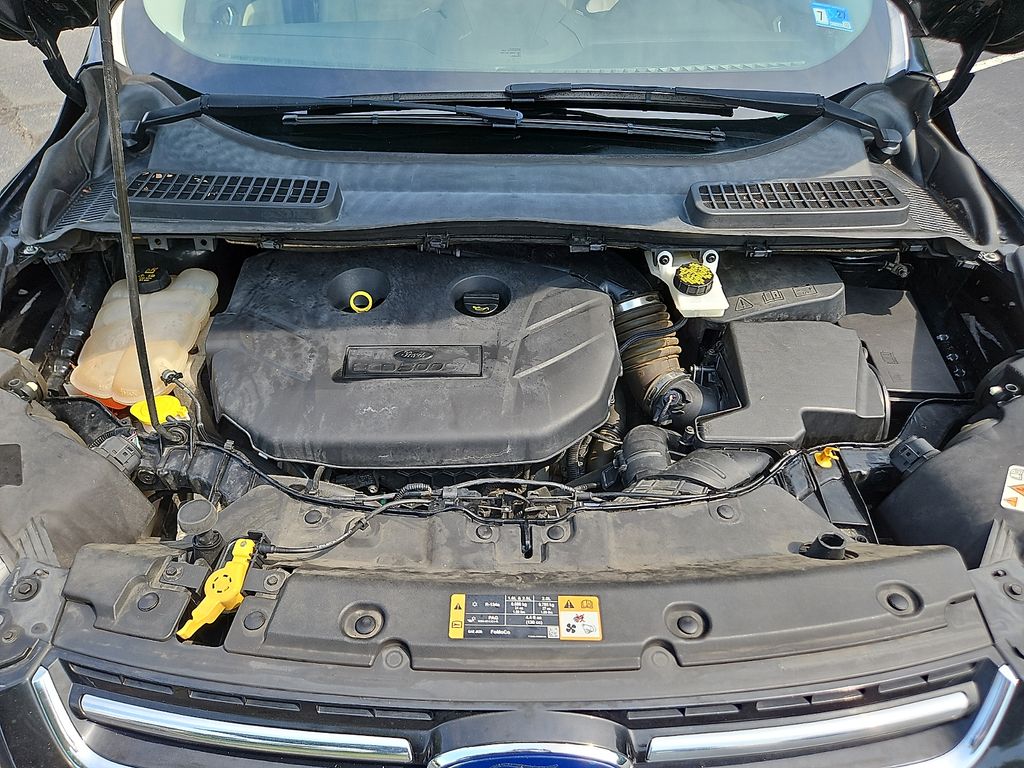 Thumbnail: 2016 Ford Escape - 9