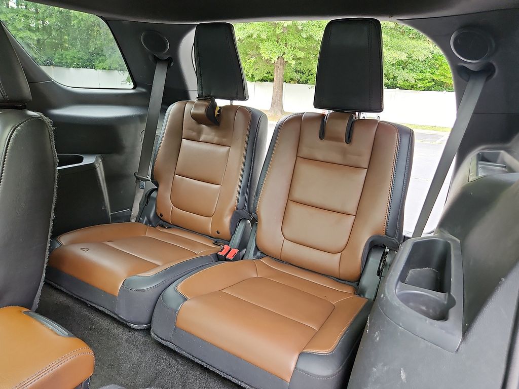 Thumbnail: 2011 Ford Explorer - 21