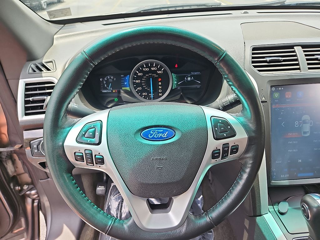 Thumbnail: 2011 Ford Explorer - 10