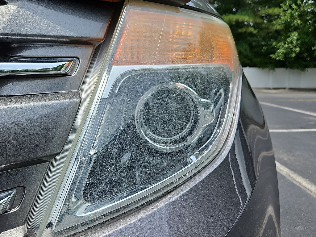 Thumbnail: 2011 Ford Explorer - 20