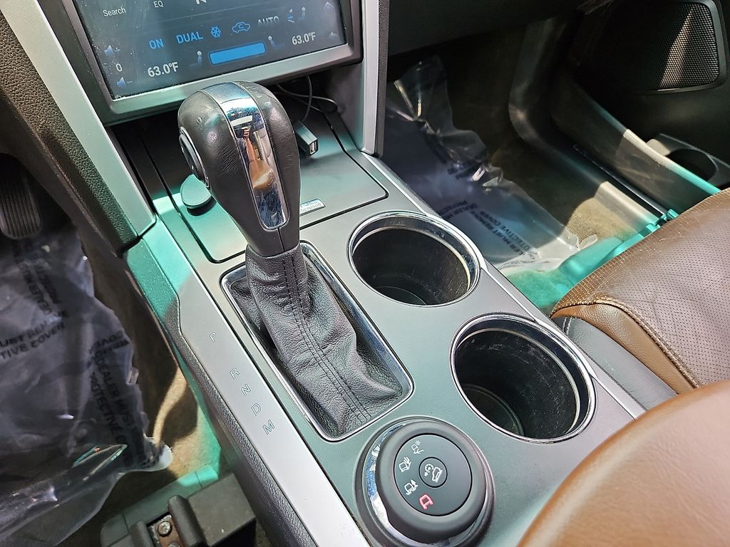 Thumbnail: 2011 Ford Explorer - 14