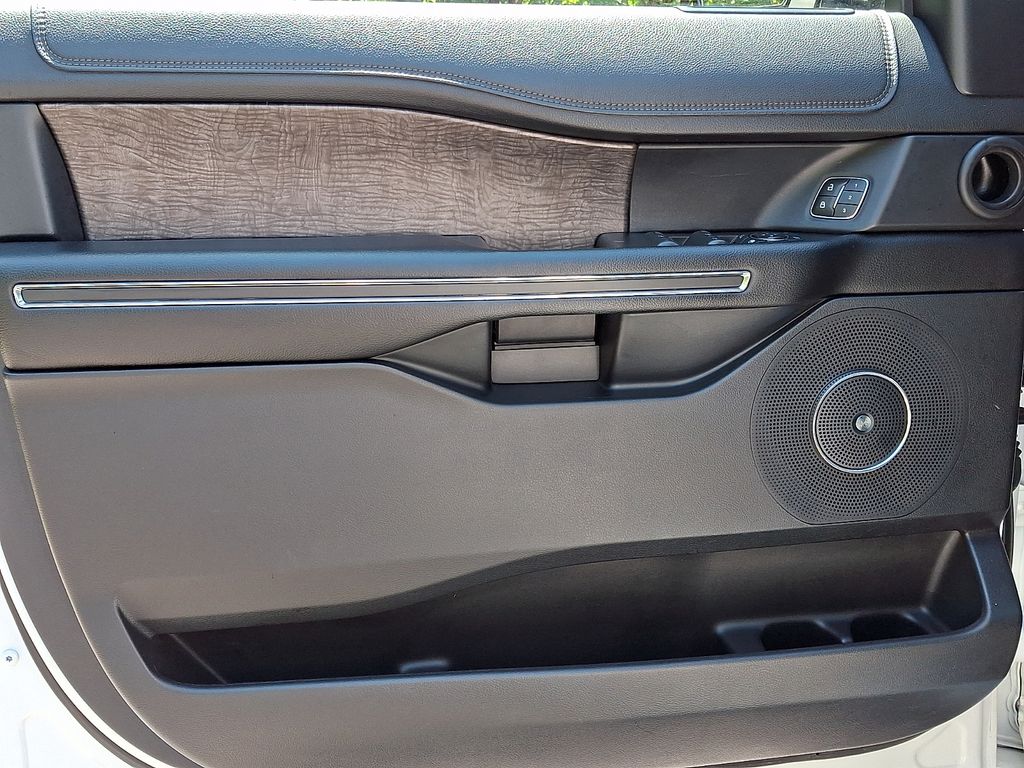 Thumbnail: 2021 Ford Expedition - 21