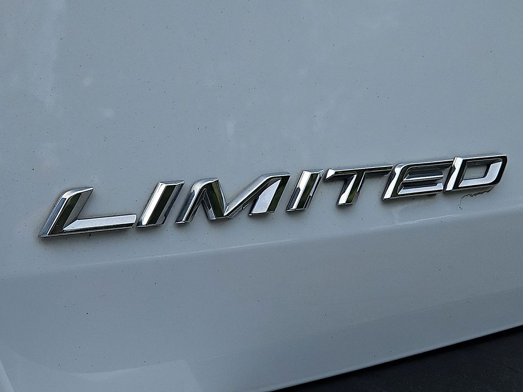 Thumbnail: 2023 Ford Explorer - 30