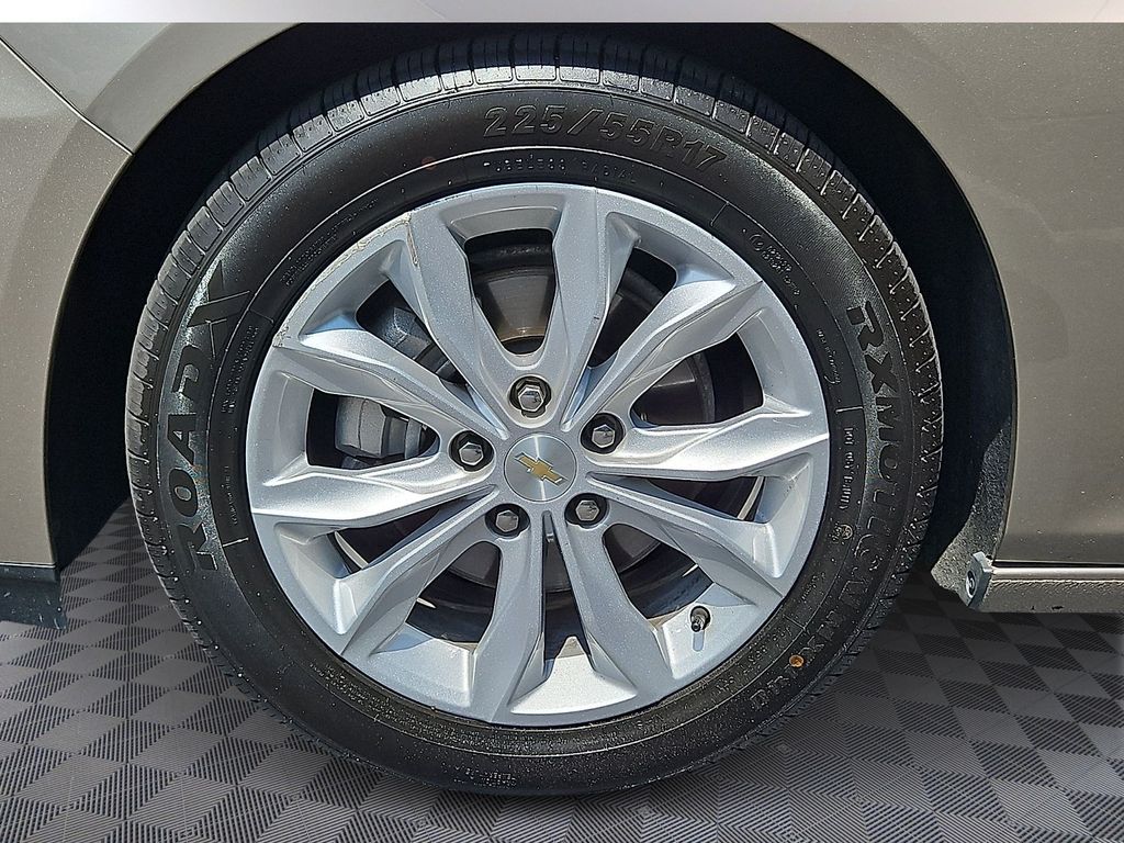 Thumbnail: 2025 Chevrolet Malibu - 8