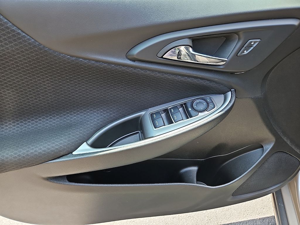 Thumbnail: 2025 Chevrolet Malibu - 15