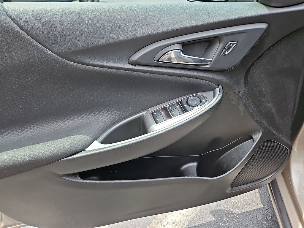Thumbnail: 2024 Chevrolet Malibu - 21