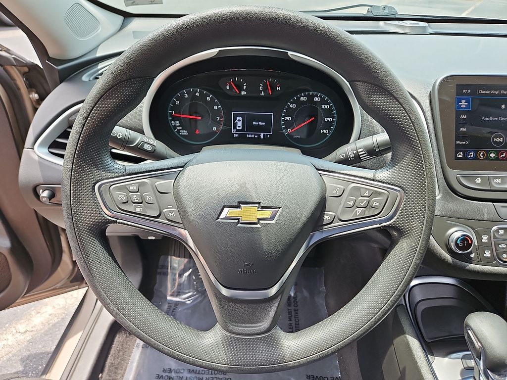 Thumbnail: 2024 Chevrolet Malibu - 10