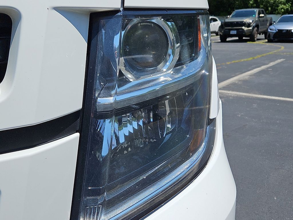 Thumbnail: 2020 Chevrolet Suburban - 20