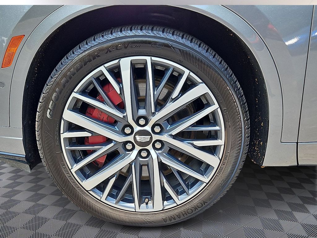 Thumbnail: 2022 Cadillac XT6 - 8