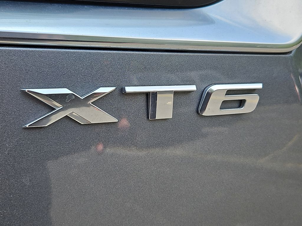 Thumbnail: 2022 Cadillac XT6 - 7