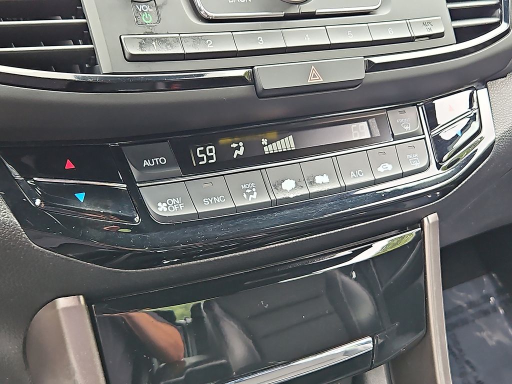 Thumbnail: 2017 Honda Accord - 22