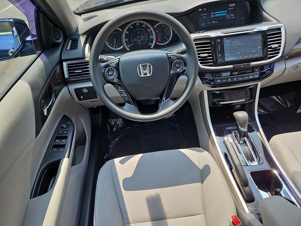 Thumbnail: 2017 Honda Accord - 2