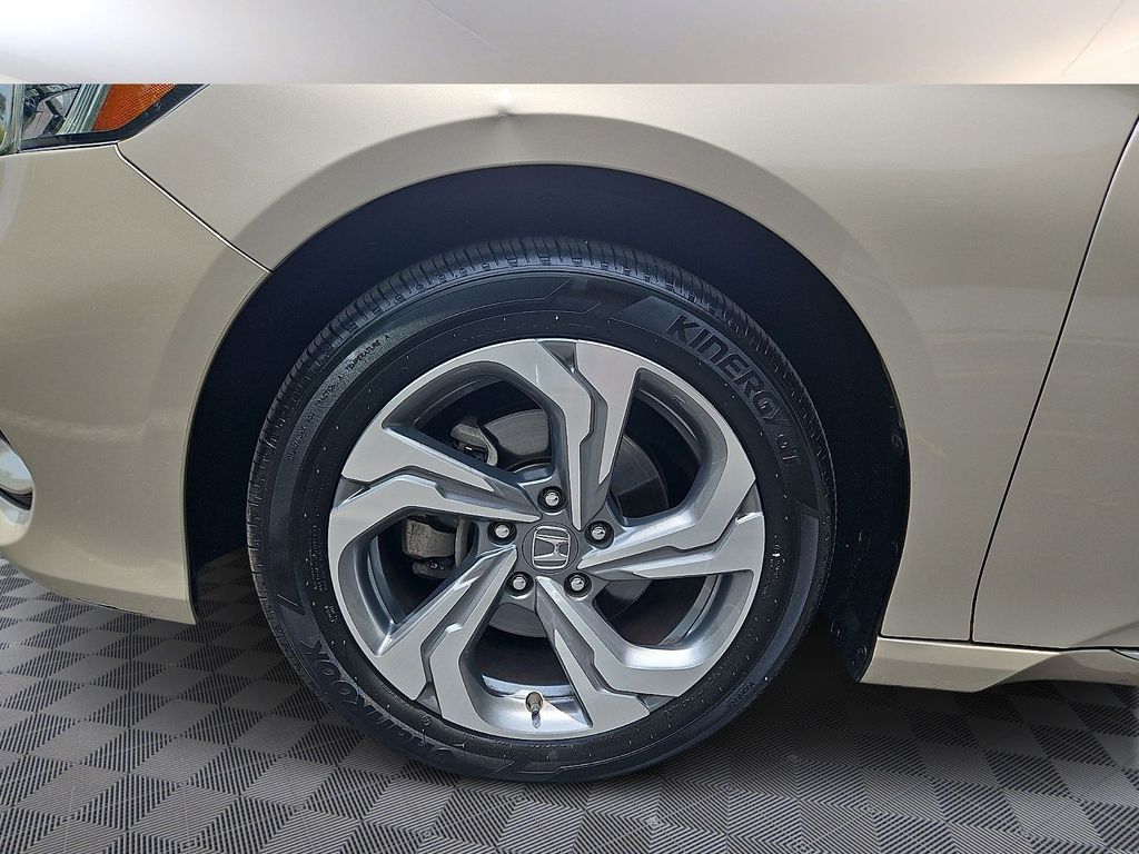 Thumbnail: 2020 Honda Accord - 8