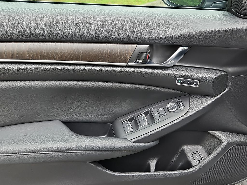 Thumbnail: 2021 Honda Accord - 18