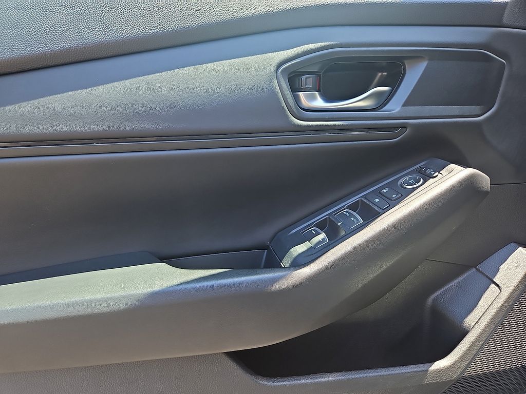 2024 Honda Accord EX - Photo 18