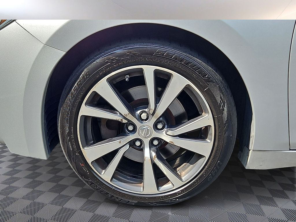 Thumbnail: 2016 Nissan Maxima - 8