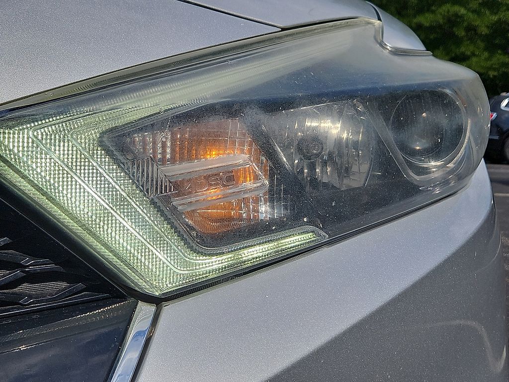 Thumbnail: 2016 Nissan Maxima - 20