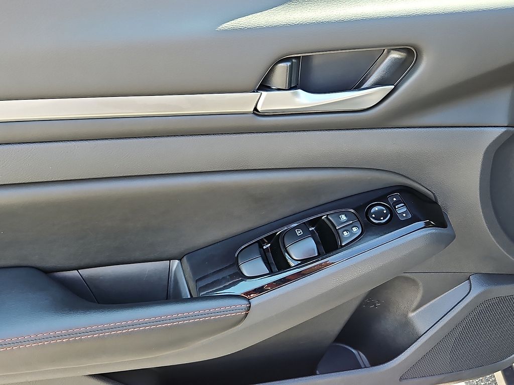 Thumbnail: 2025 Nissan Altima - 21