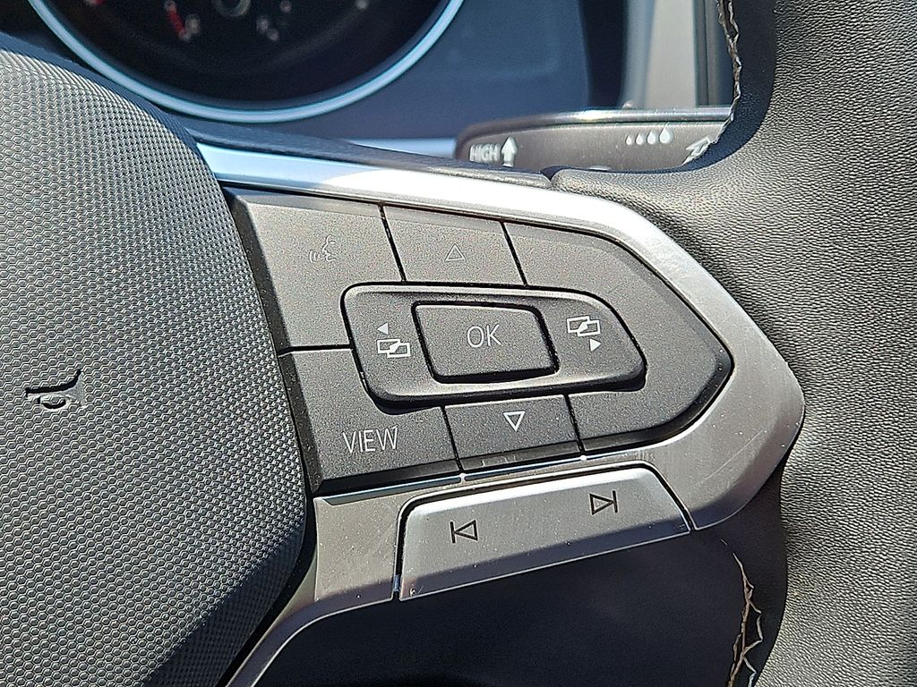 Thumbnail: 2021 Volkswagen Atlas - 28