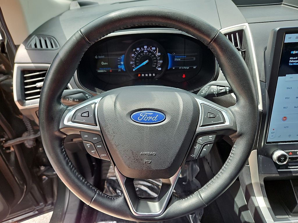 Thumbnail: 2023 Ford Edge - 2