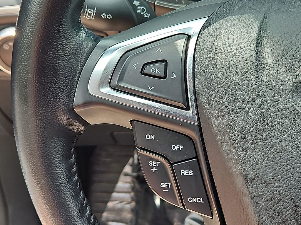 Thumbnail: 2023 Ford Edge - 19