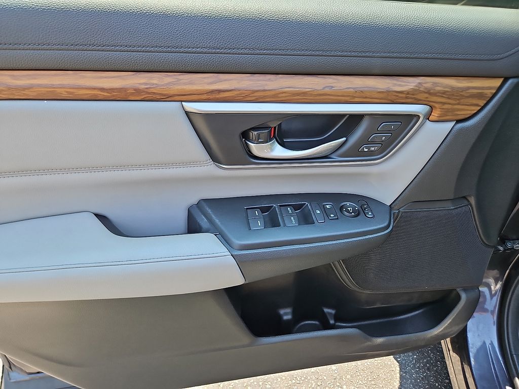Thumbnail: 2019 Honda CR-V - 17