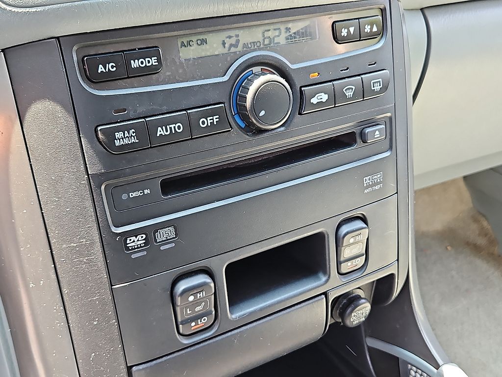 Thumbnail: 2004 Honda Pilot - 24