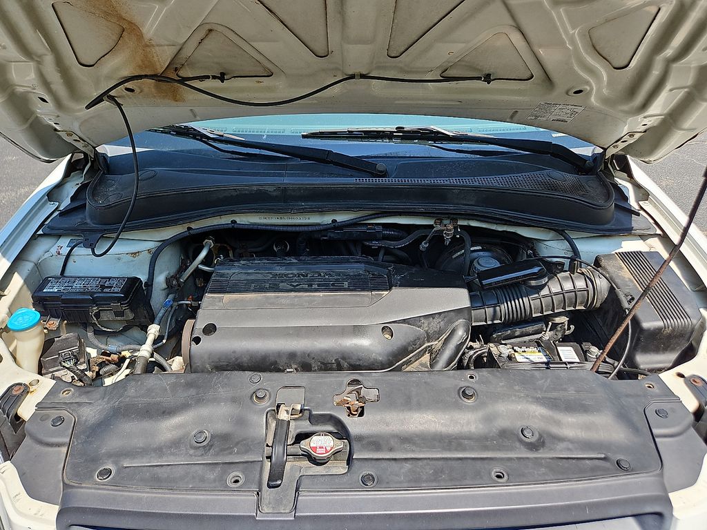 Thumbnail: 2004 Honda Pilot - 9