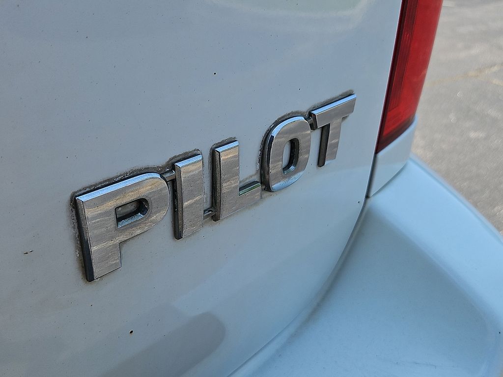 Thumbnail: 2004 Honda Pilot - 7